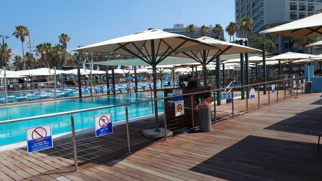 בריכת שחייה גורדון תל אביב